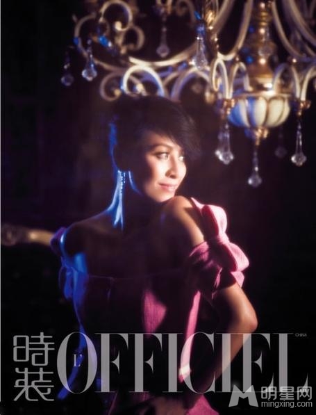 点击大图看下一张：刘嘉玲时装杂志封面大片 散发高贵的女人味(2)