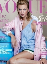 泰勒·斯威夫特罕见短发造型登Vogue封面