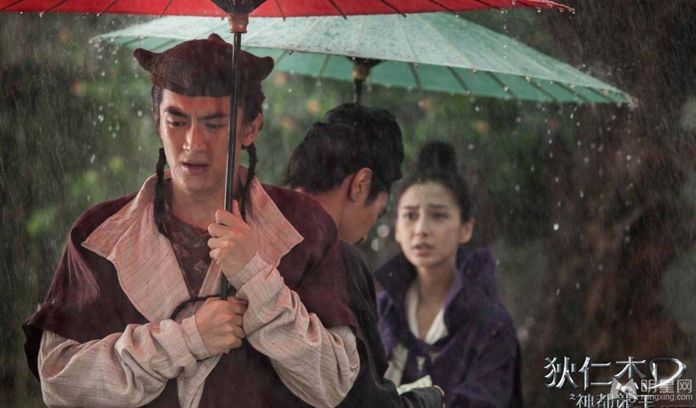 点击大图看下一张:狄仁杰之神都龙王曝新照 Angelababy性感露香肩(9)