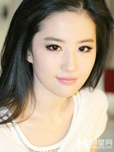 点击大图看下一张：中国最美女星Top20出炉 刘诗诗惨垫底(15)