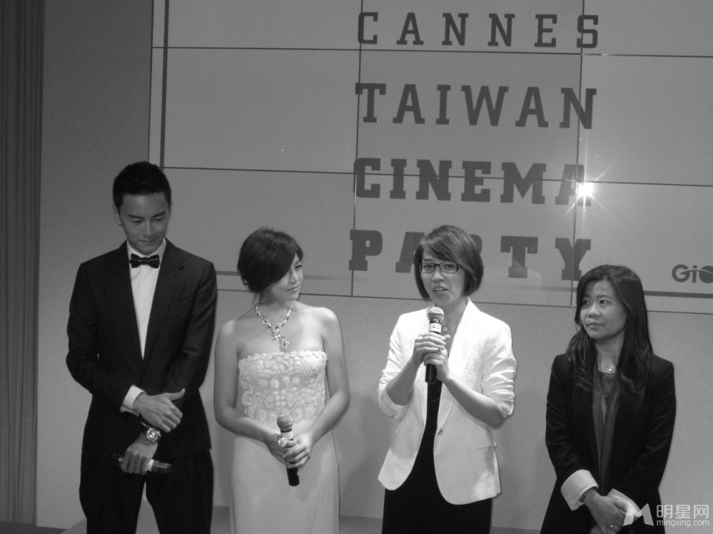 点击大图看下一张：郑元畅陈妍希戛纳电影节台湾之夜(8)