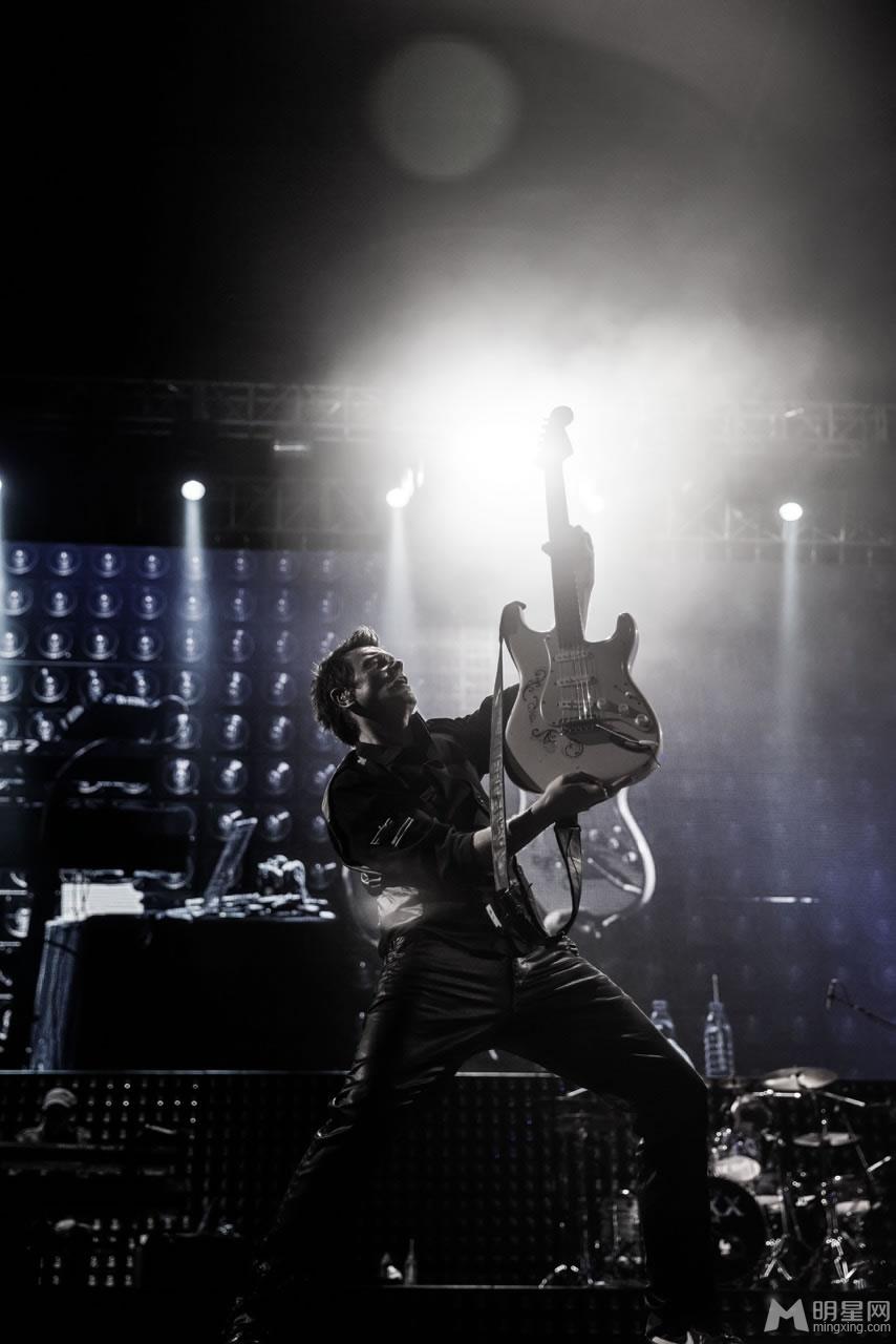 点击大图看下一张:邓紫棋演唱会全纪录 高清图集独家放送(53)