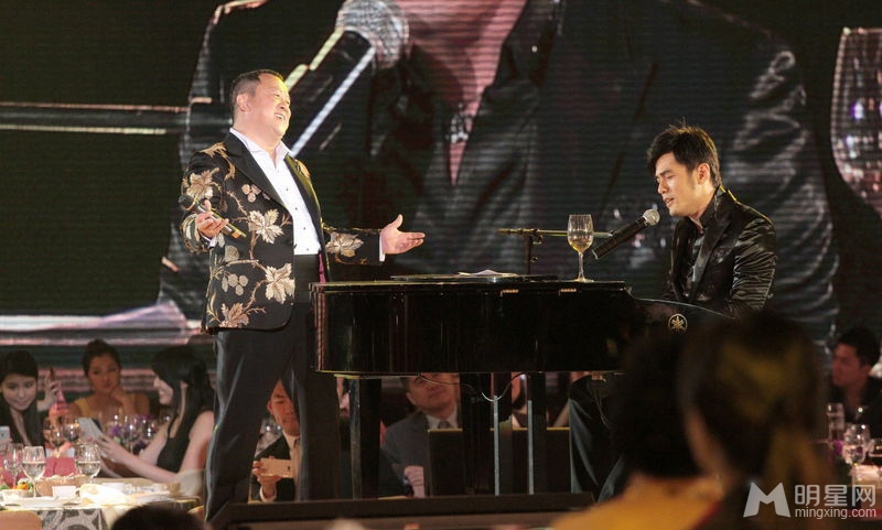 点击大图看下一张:众星参加曾志伟六十大寿 周杰伦献唱祝福(13)