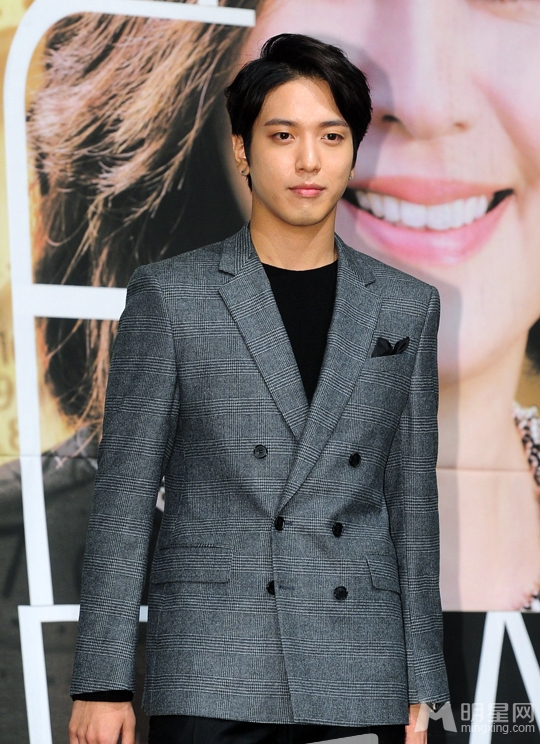 点击大图看下一张:郑容和尹恩惠助阵新剧未来的选择发布会(9)