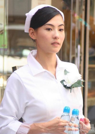 点击大图看下一张：护士节致敬白衣天使 众女星诱惑护士造型大盘点(6)