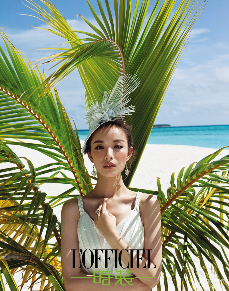 点击大图看下一张：倪妮穿婚纱登杂志封面 与冯绍峰上演法式浪漫(16)