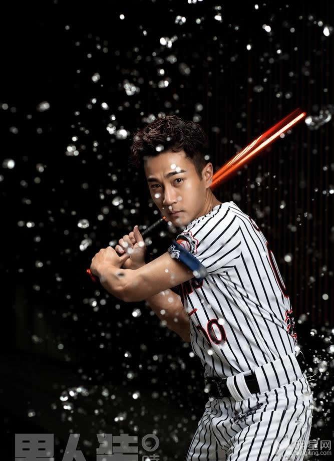 点击大图看下一张：刘恺威运动写真动感出境 化身棒球男神(3)