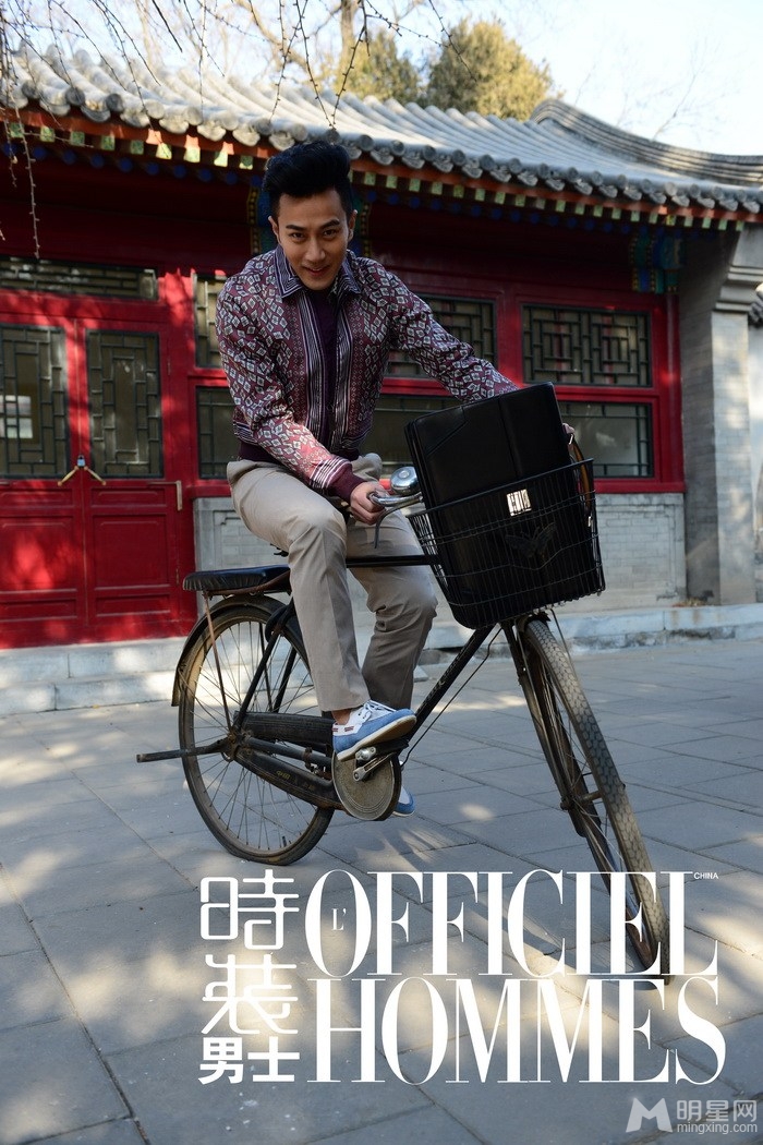 点击大图看下一张：刘恺威时装男士杂志写真(2)
