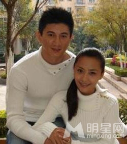 点击大图看下一张：吴奇隆与前妻马雅舒昔日甜蜜合照(5)