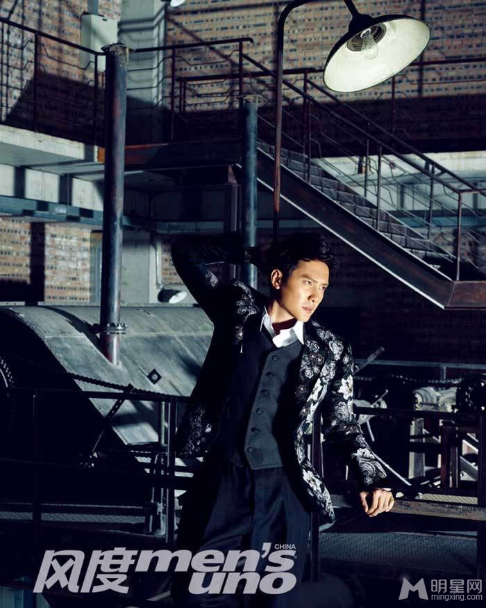 点击大图看下一张:倪妮冯绍峰同登杂志 大跳双人舞显甜蜜(8)