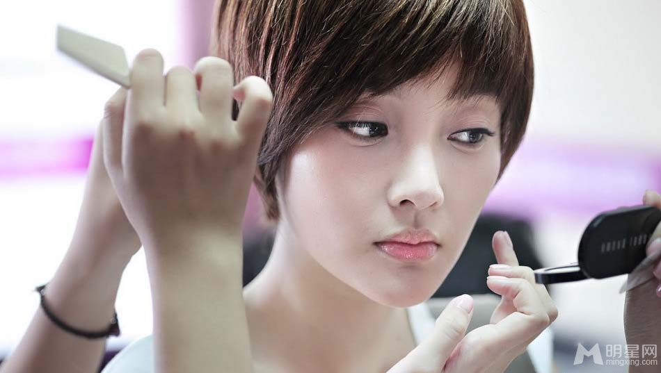 点击大图看下一张:女人帮·妞儿2杀青 李小璐熊乃瑾花絮曝光(4)