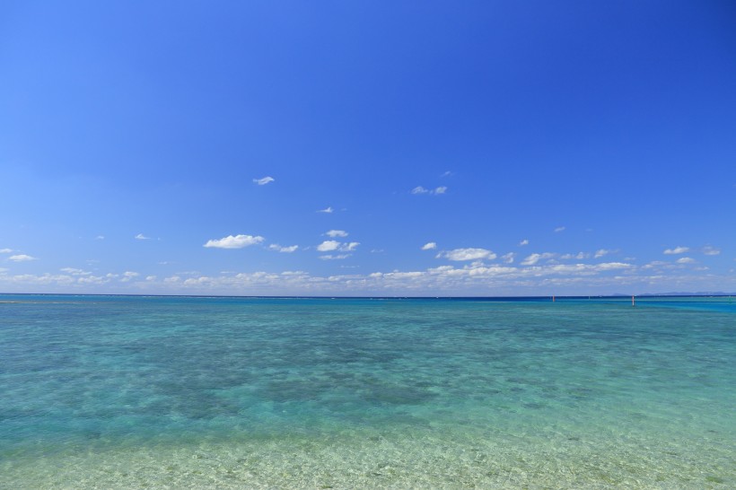 点击大图看下一张：日本冲绳海景图片