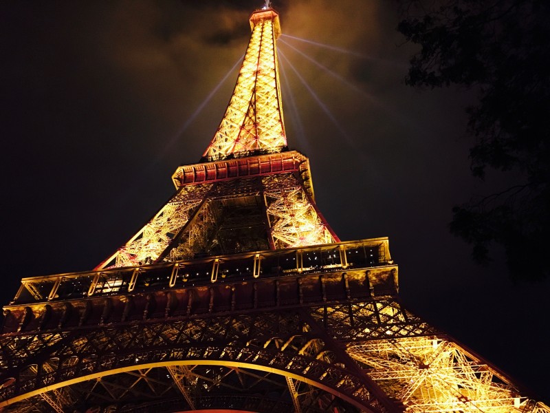 点击大图看下一张：法国巴黎地标建筑埃菲尔铁塔建筑风景图片