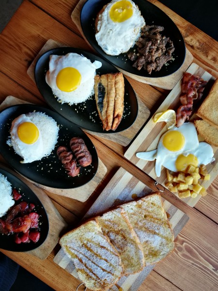 点击大图看下一张：早餐有营养的煎蛋图片