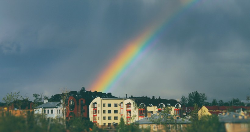 点击大图看下一张：绚丽迷人的彩虹风景图片