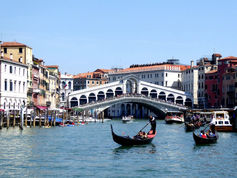 点击大图看下一张：意大利威尼斯里亚托桥建筑风景图片