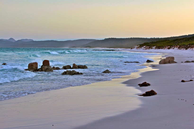 点击大图看下一张：澳大利亚塔斯马尼亚岛自然风景图片