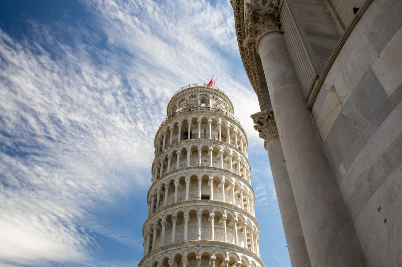 点击大图看下一张：意大利比萨斜塔建筑风景图片