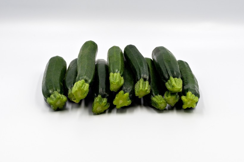 点击大图看下一张：绿色有营养的夏南瓜图片