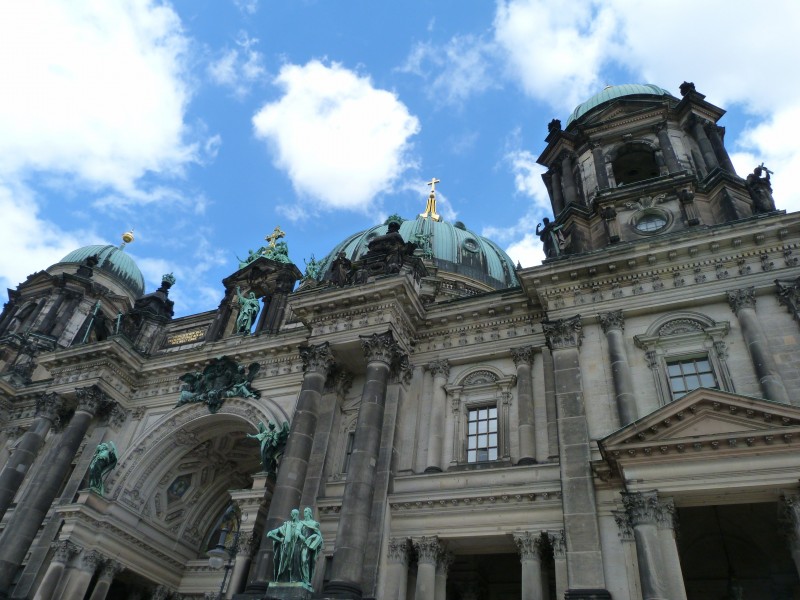 点击大图看下一张：德国柏林大教堂建筑风景图片