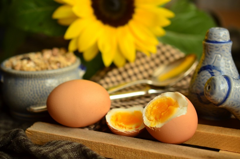 点击大图看下一张：营养丰富的鸡蛋图片