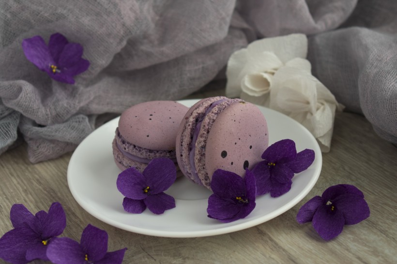 点击大图看下一张：精致可口的马卡龙图片