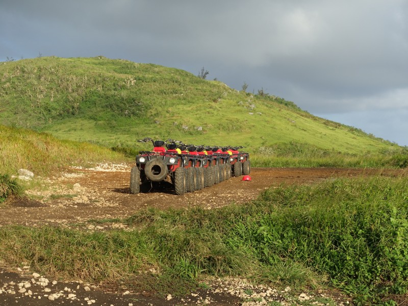 点击大图看下一张:美国塞班岛优美风景图片