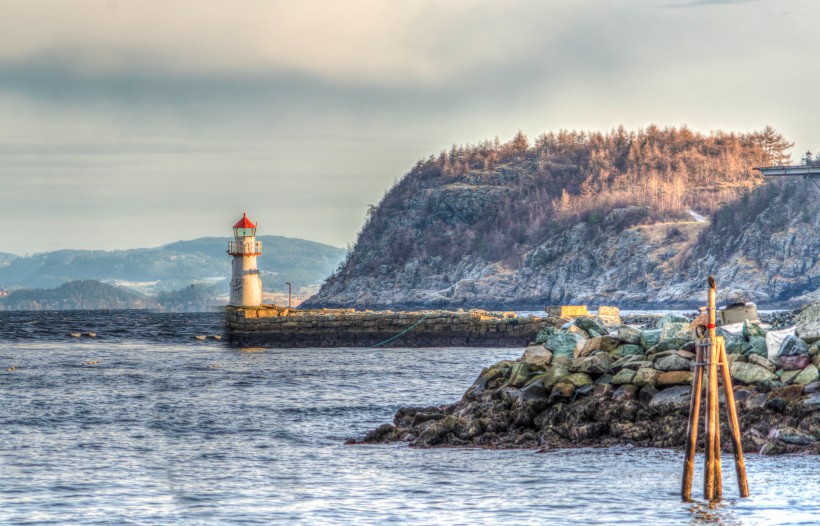 点击大图看下一张：挪威斯堪的纳维亚半岛风景图片