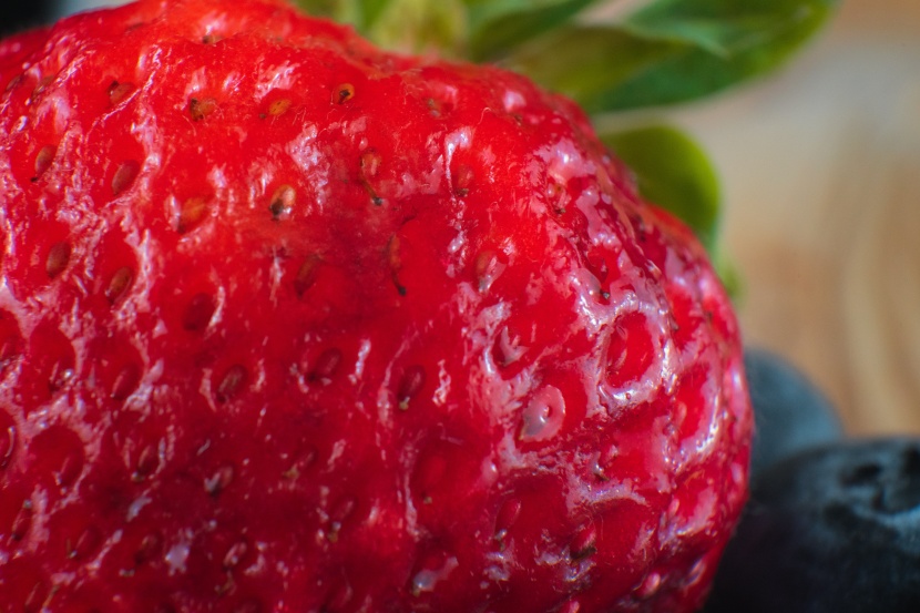 点击大图看下一张：酸甜适口的草莓图片