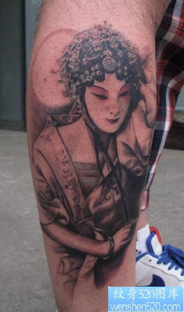 点击大图看下一张：腿部古典美女花旦纹身图片