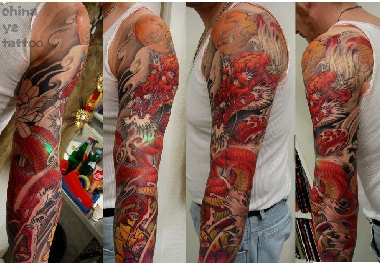 点击大图看下一张：男士手臂一款彩色的花臂纹身图案