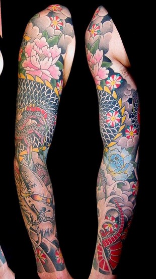 点击大图看下一张：超酷炫酷的花臂龙纹身图2