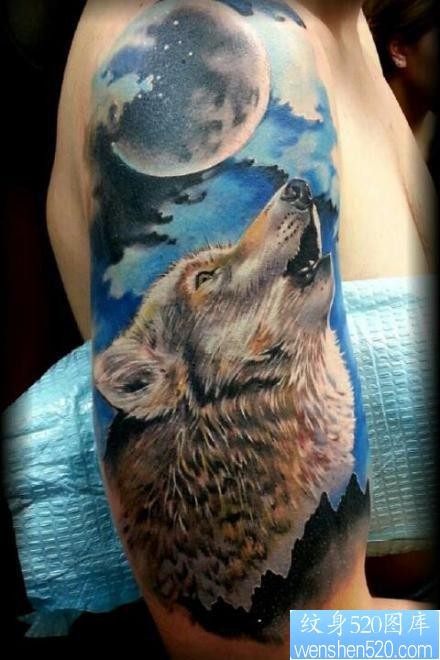 点击大图看下一张：手臂时尚很帅的狼头纹身作品