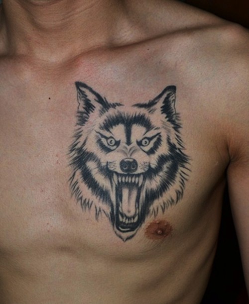 点击大图看下一张：咆哮霸气的狼头纹身图6