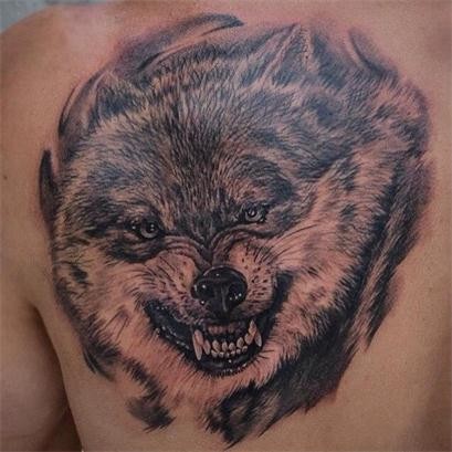 点击大图看下一张：喜欢狼头纹身的来看看，一组超级霸气的狼头纹身