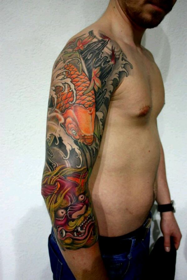 点击大图看下一张：希腊纹身师KOSTAG的鲤鱼般若花臂刺青图4