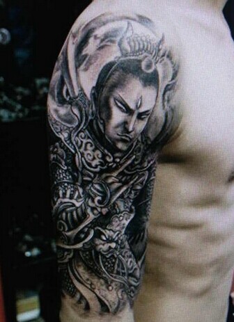 点击大图看下一张：帅气的二郎神手臂刺青图3