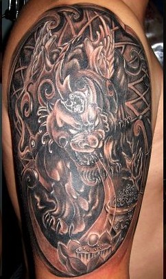 点击大图看下一张:大臂时尚的招财神兽貔貅纹身图4