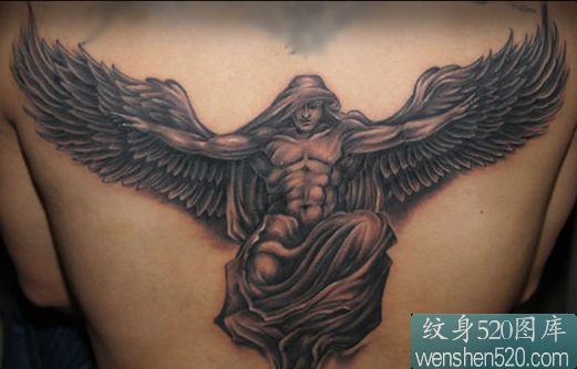 点击大图看下一张：后背黑色守护天使纹身图案