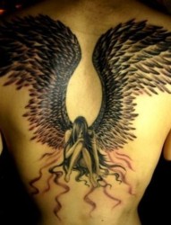 男士上臂天使个性纹身图案