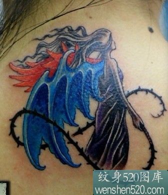 点击大图看下一张:脖子后面的天使纹身图案