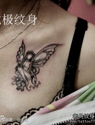 美女胸前一张流行精美的精灵纹身图片