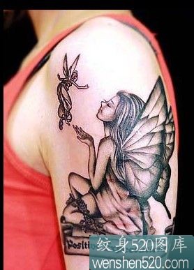 点击大图看下一张：手臂上的精灵纹身图案