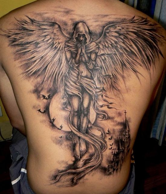 点击大图看下一张：男性后背前卫性感的天使纹身图片图3