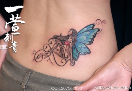 点击大图看下一张：女孩子腰部好看流行的精灵翅膀纹身图片