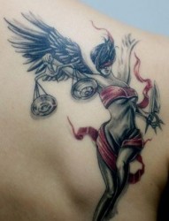 肩部美女天使翅膀纹身图片纹身图案