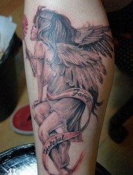 美女腿部天使纹身图片图案（经典）