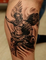 小腿帅气的天使战士纹身