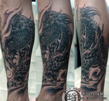 点击大图看下一张：腿部超酷的神兽麒麟纹身图片