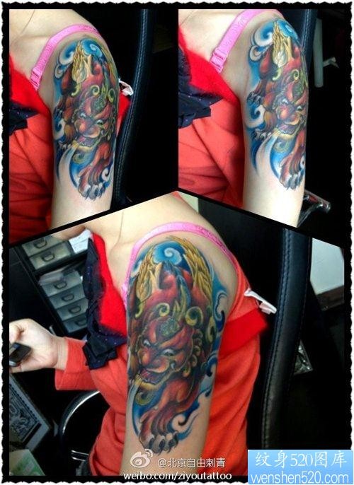 点击大图看下一张：女人手臂很酷的貔貅纹身图片
